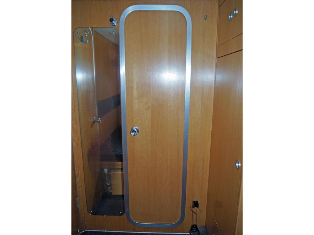 Cabin en avant, H&eacute;bergements